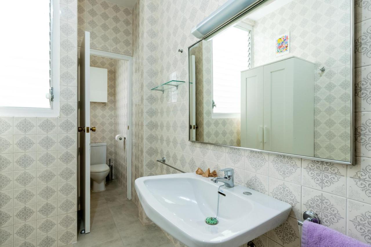 Aoa Conde De Ibarra Apartment Севілья Екстер'єр фото
