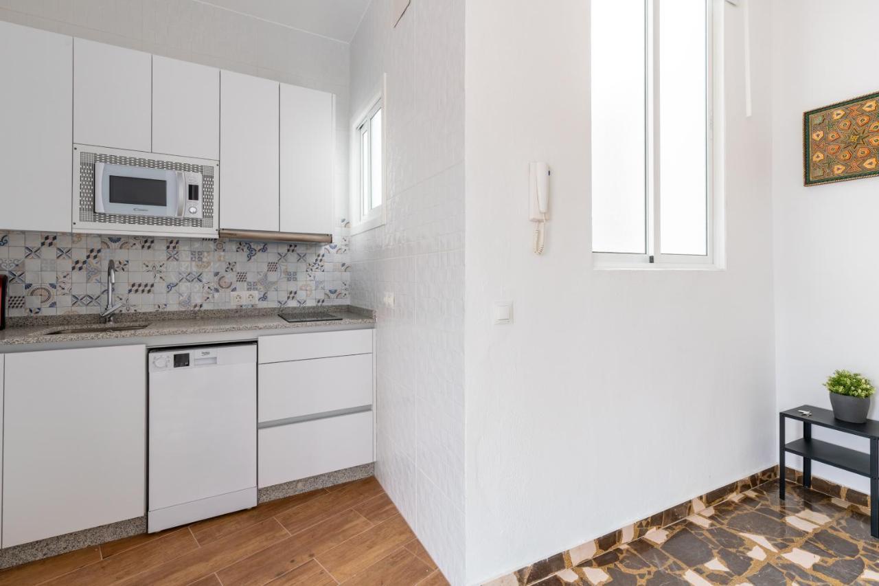 Aoa Conde De Ibarra Apartment Севілья Екстер'єр фото