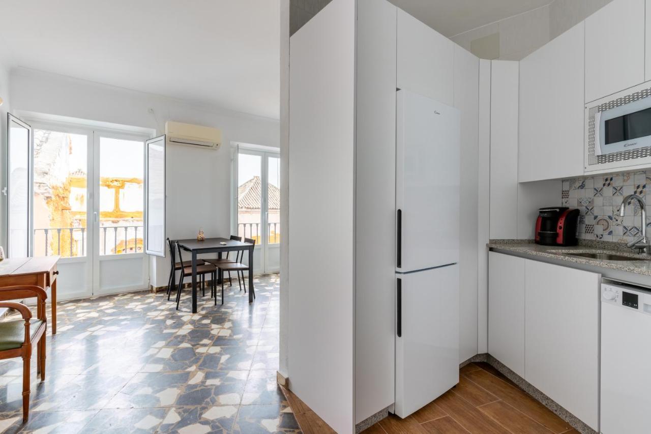 Aoa Conde De Ibarra Apartment Севілья Екстер'єр фото